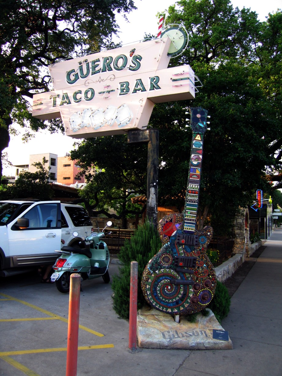 gueros_guitar.jpg